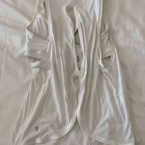 Lululemon top w/ built in bra